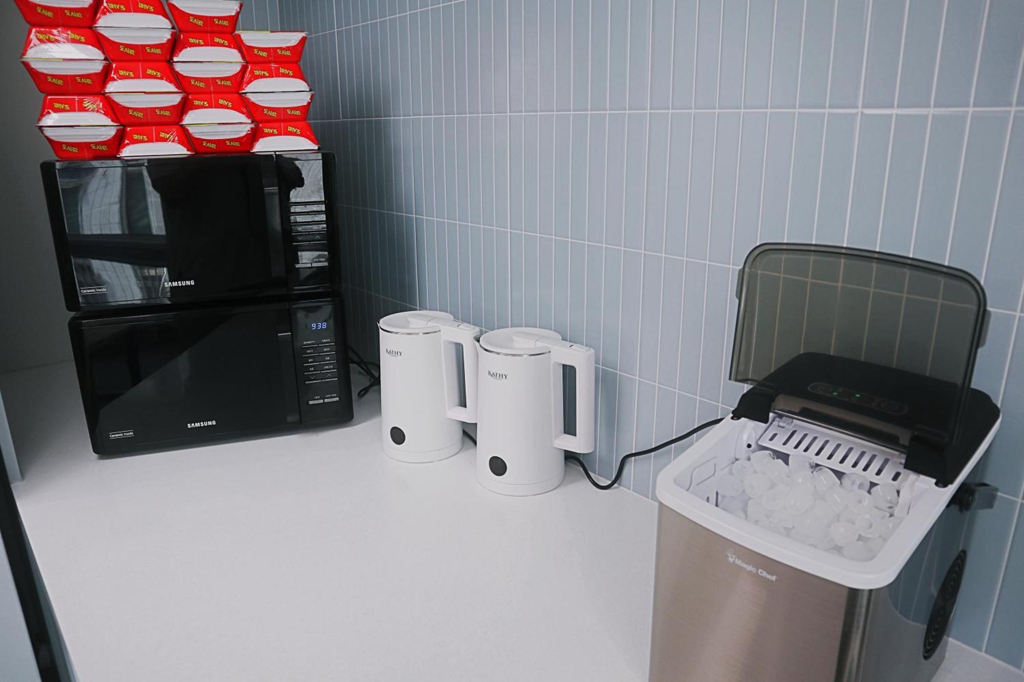 Sokcho Station Hostel Bagian luar foto