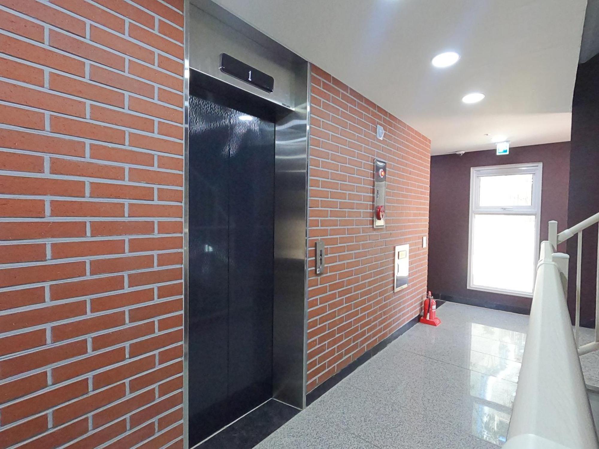 Sokcho Station Hostel Bagian luar foto