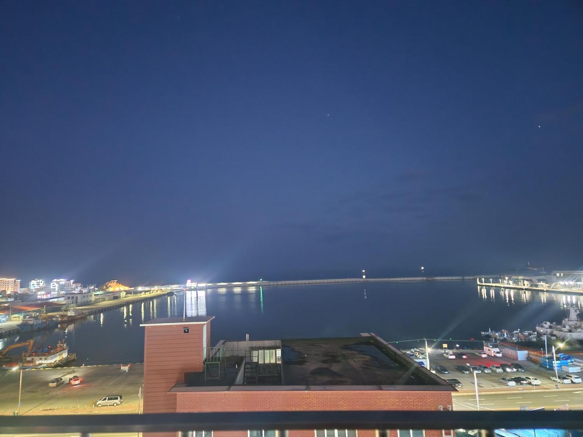 Sokcho Station Hostel Bagian luar foto